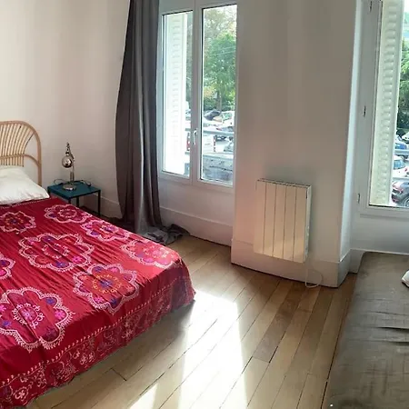 Apartment St Ouen Centre 20mn De Chatelet Ligne 14 *